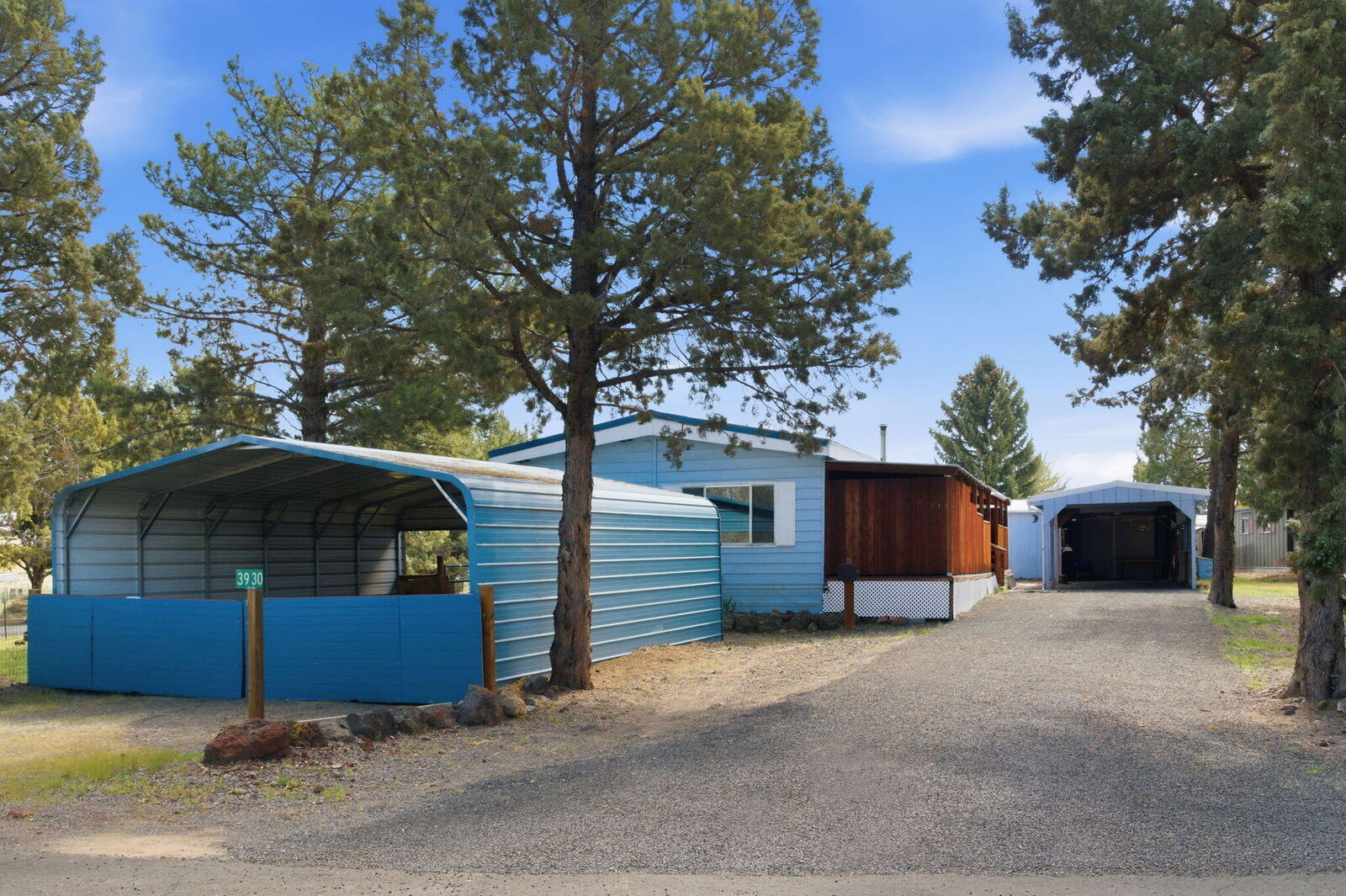 Property Photo:  3930 NW Progress Lane  OR 97756 