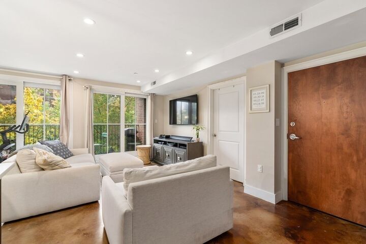 Property Photo:  64-66 Salem St 4R  MA 02113 