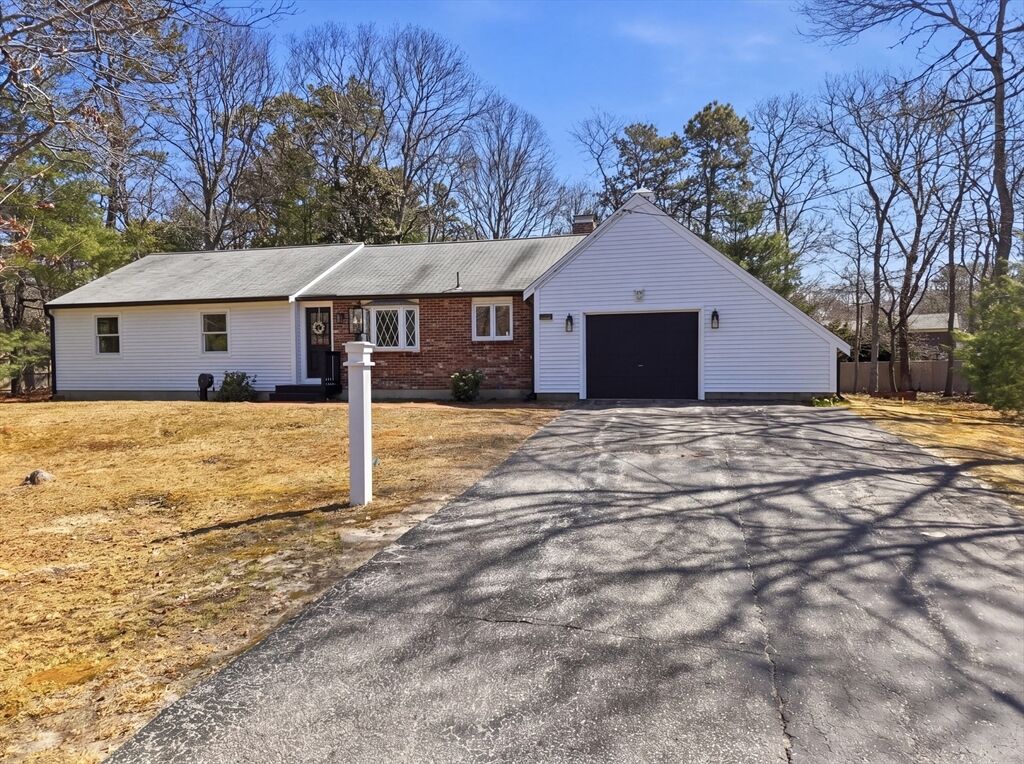 Property Photo:  38 White Oak Trl  MA 02632 