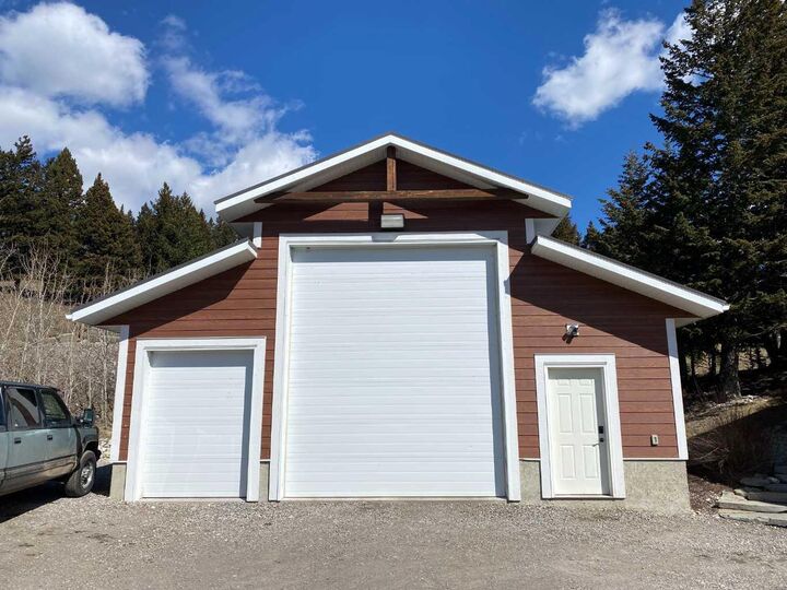 Property Photo: 5302 19 Avenue AB T0K 0E0
