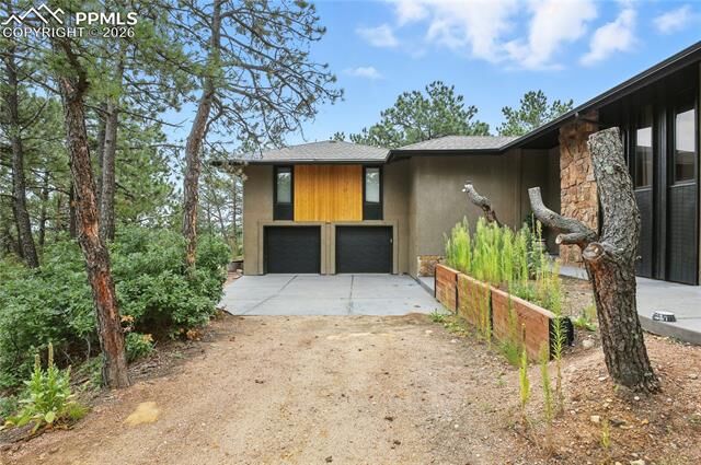 Property Photo:  1420 Point Of The Pines Drive  CO 80919 
