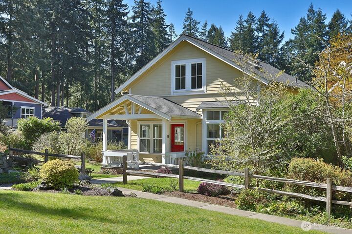 Property Photo:  1074  Village Loop  WA 98260 