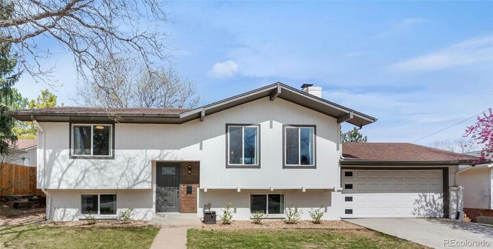 Property Photo:  6969 S Syracuse Court  CO 80112 