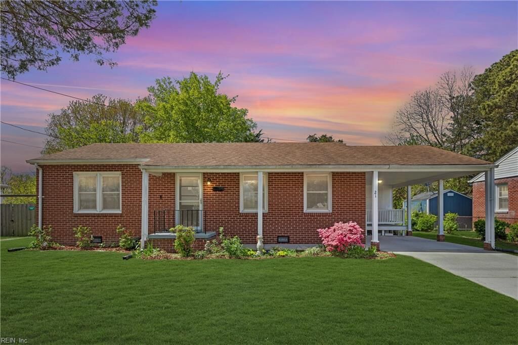 Property Photo:  21 Harwood Ave  VA 23664 