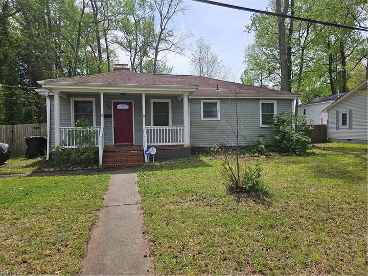 Property Photo: 13 Beacon Rd VA 23702