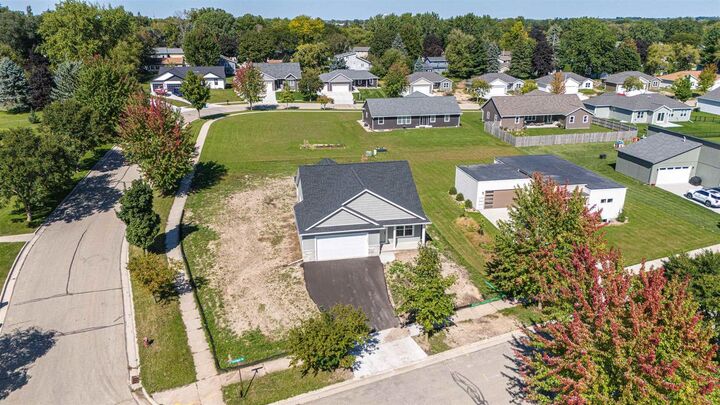 Property Photo:  336 Sandmar Drive  WI 54971 