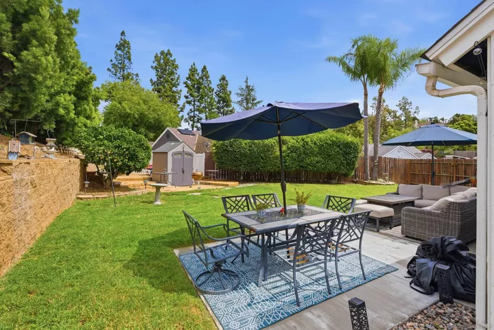Property Photo:  956 Mariposa Place  CA 92026 