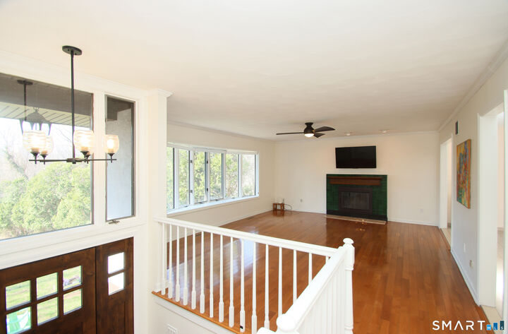 Property Photo:  151 Colony Street  CT 06518 