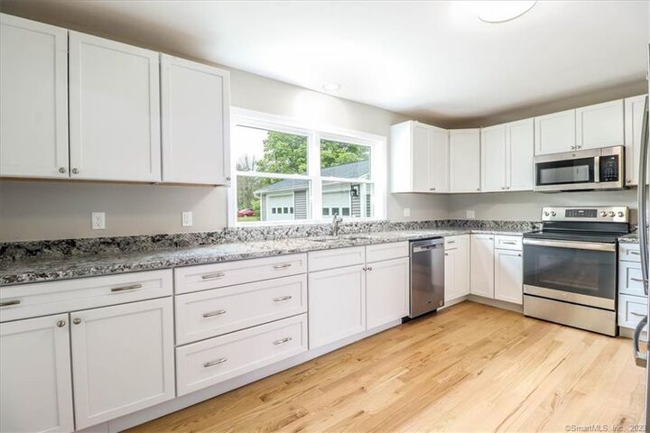 Property Photo:  20 Park Lane Road  CT 06776 