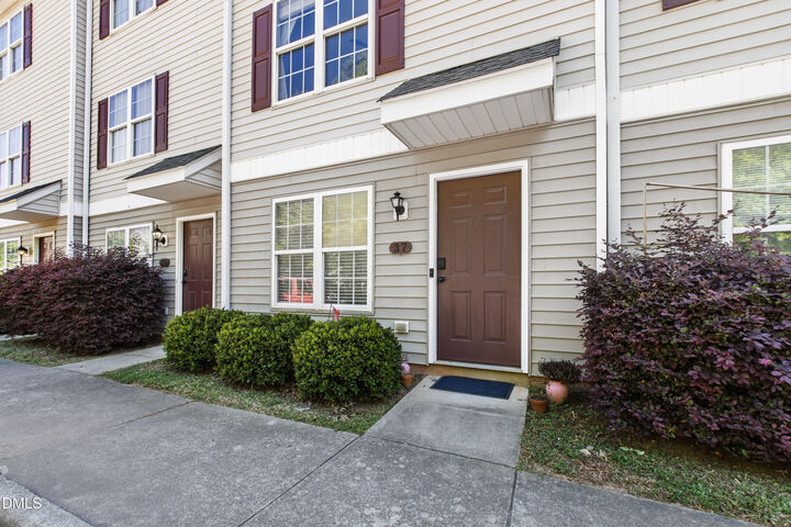 Property Photo:  37 Red Lane  NC 27606 