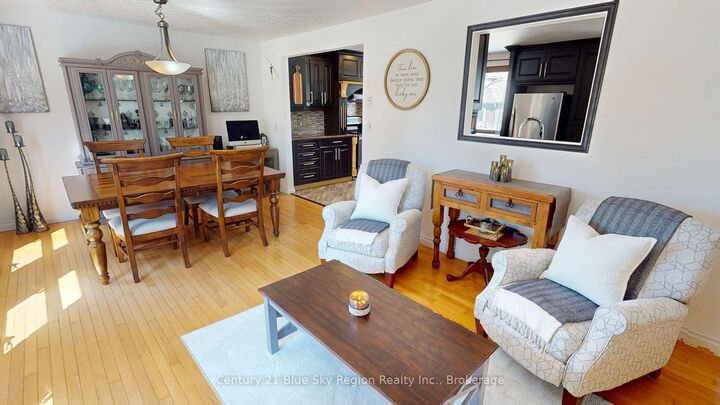 Property Photo:  25 Carriage Crescent  ON P1C 1G5 