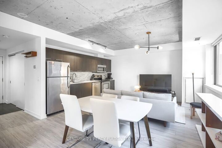 Property Photo:  400 Wellington Street W 302  ON M5V 0B5 