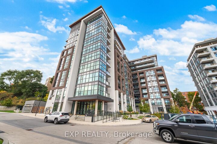 Property Photo: 25 Neighbourhood Lane 812 ON M8Y 0C4