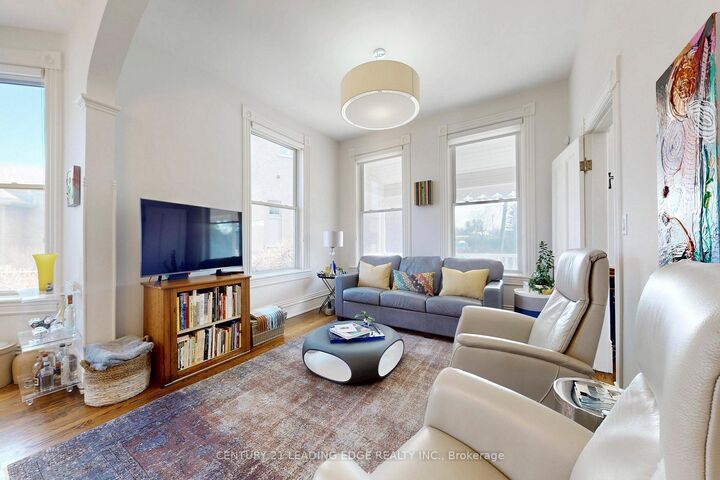 Property Photo: 33 High Street ON L0E 1R0