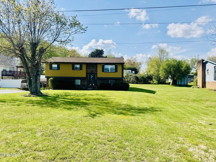 Property Photo:  1303 East 10th Avenue  TN 37601 