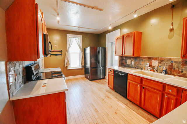 Property Photo:  112 E 400 S  UT 84627 