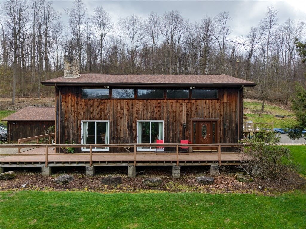 Property Photo:  1240 Martin Rd  PA 15613 