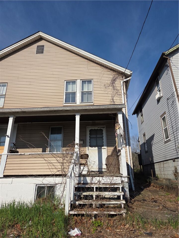 Property Photo:  415 Sarah St  PA 15001 