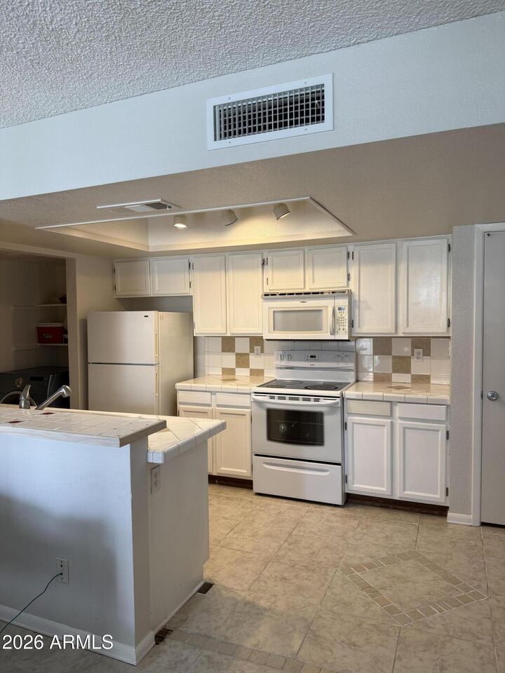 Property Photo:  4730 W Northern Avenue 2107  AZ 85301 