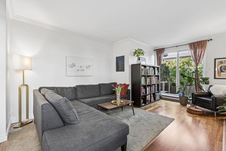 Property Photo: 152A W 18th Street BC V7M 1W4