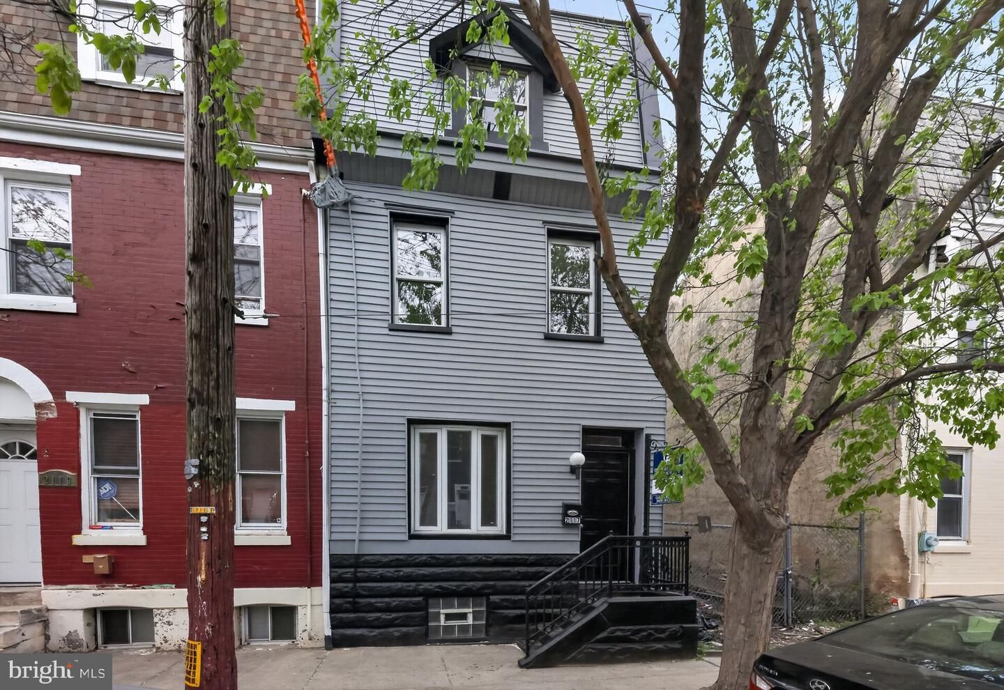 Property Photo:  2117 N Franklin Street  PA 19122 
