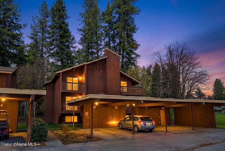 Property Photo: 5305 W Fairway Ln Unit 18 ID 83858