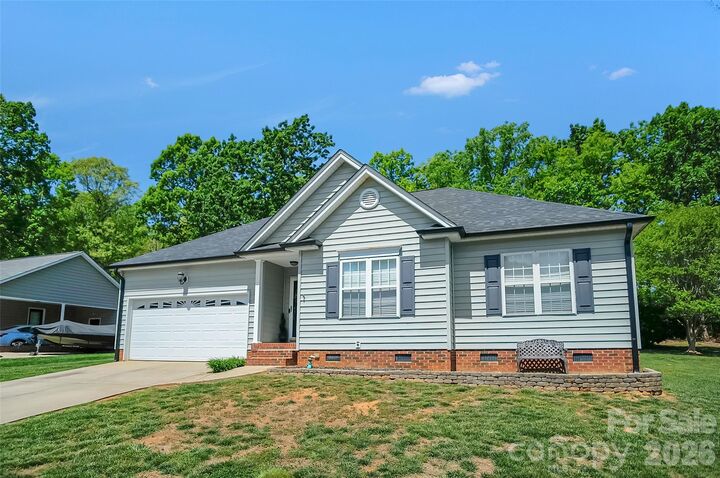 Property Photo:  5020 Pintail Way  NC 28052 
