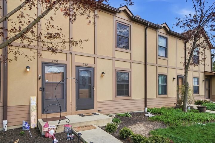 Property Photo:  722 Michael View Court  OH 43085 