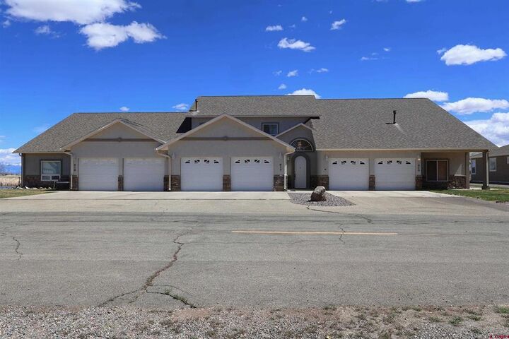 Property Photo:  617 Country Club Circle  CO 81101 