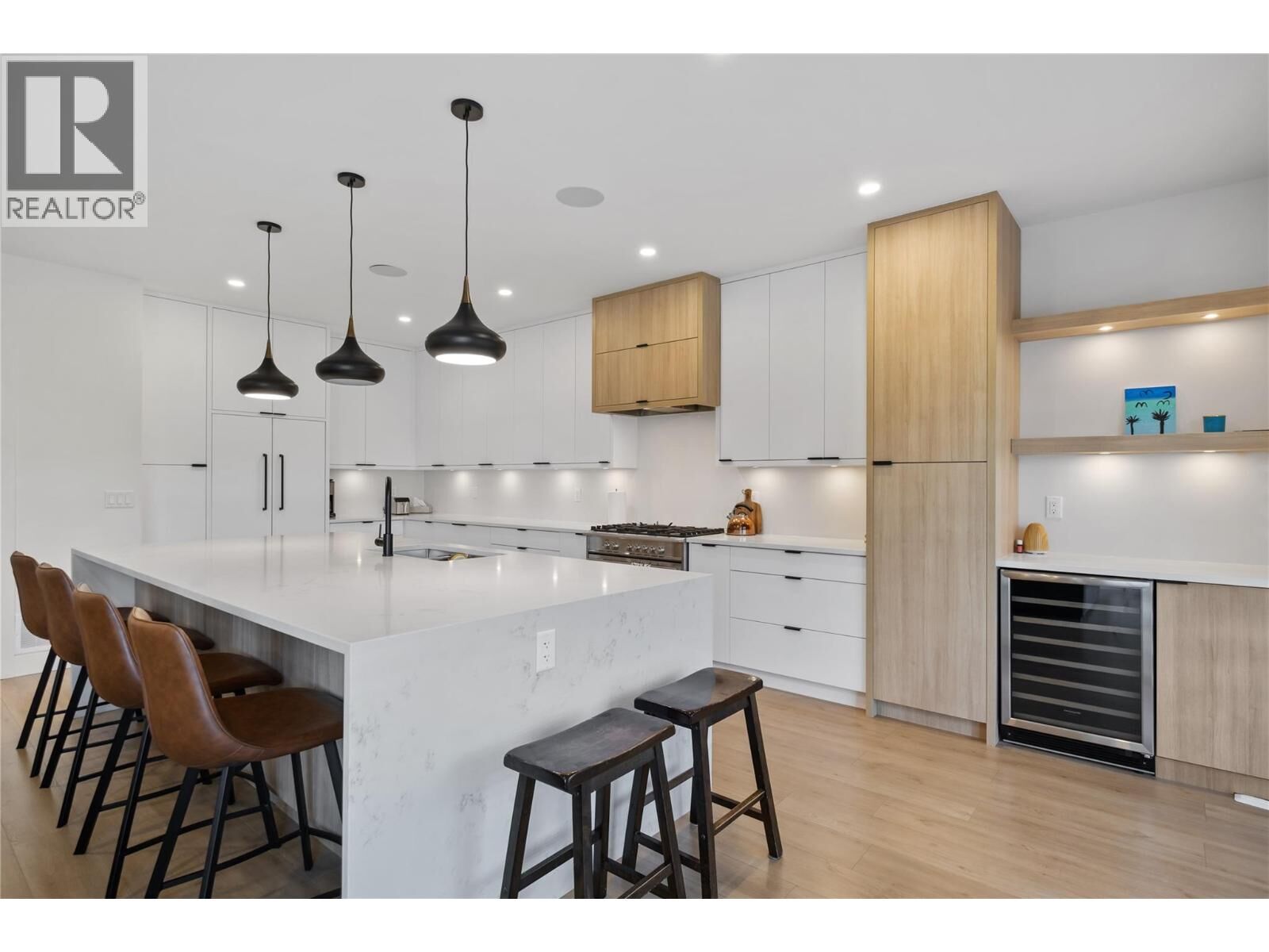 Property Photo: 1452 Ethel Street 2 BC V1Y 2X7