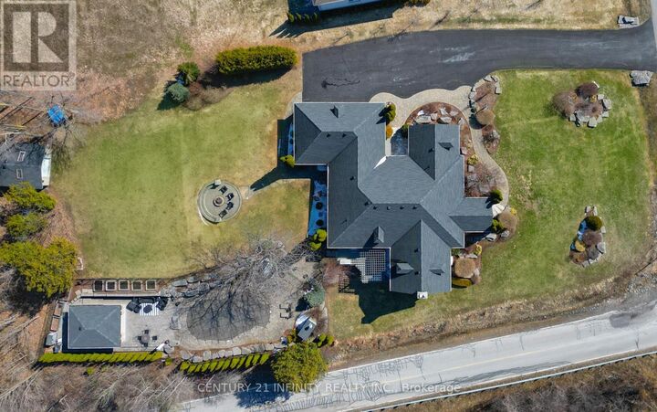 Property Photo:  1501 Kodiak Street  ON L1Y 1A8 