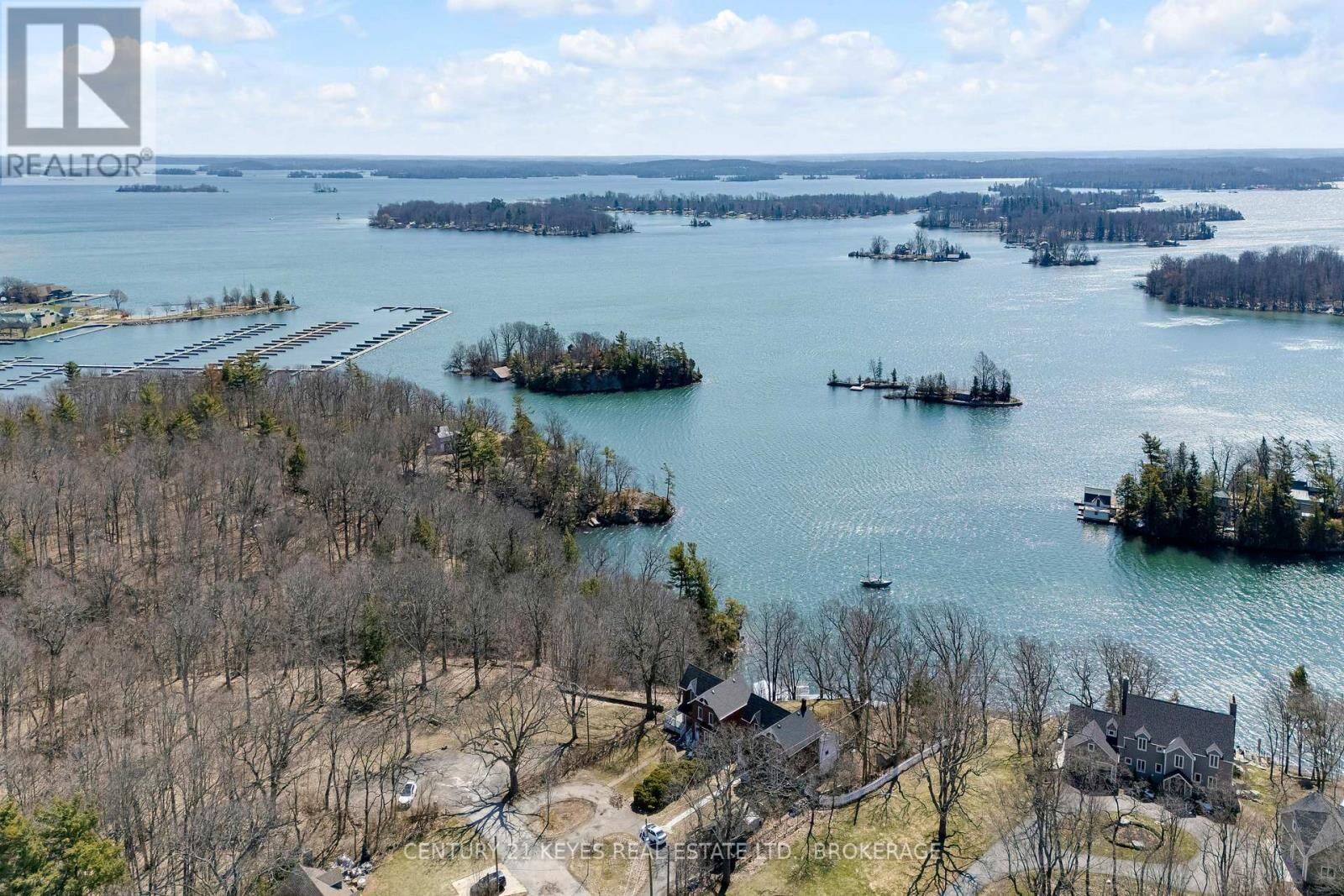 Property Photo:  13 Windsor Drive East  ON K7G 2C9 