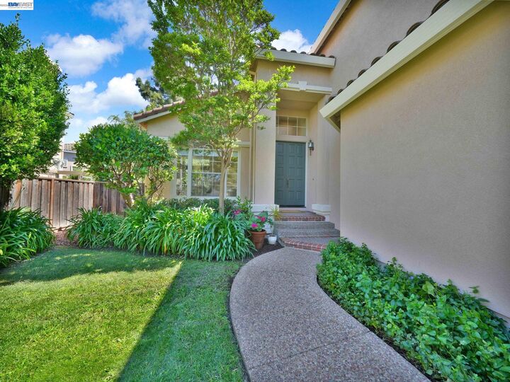 Property Photo: 36270 Enfield Dr CA 94560