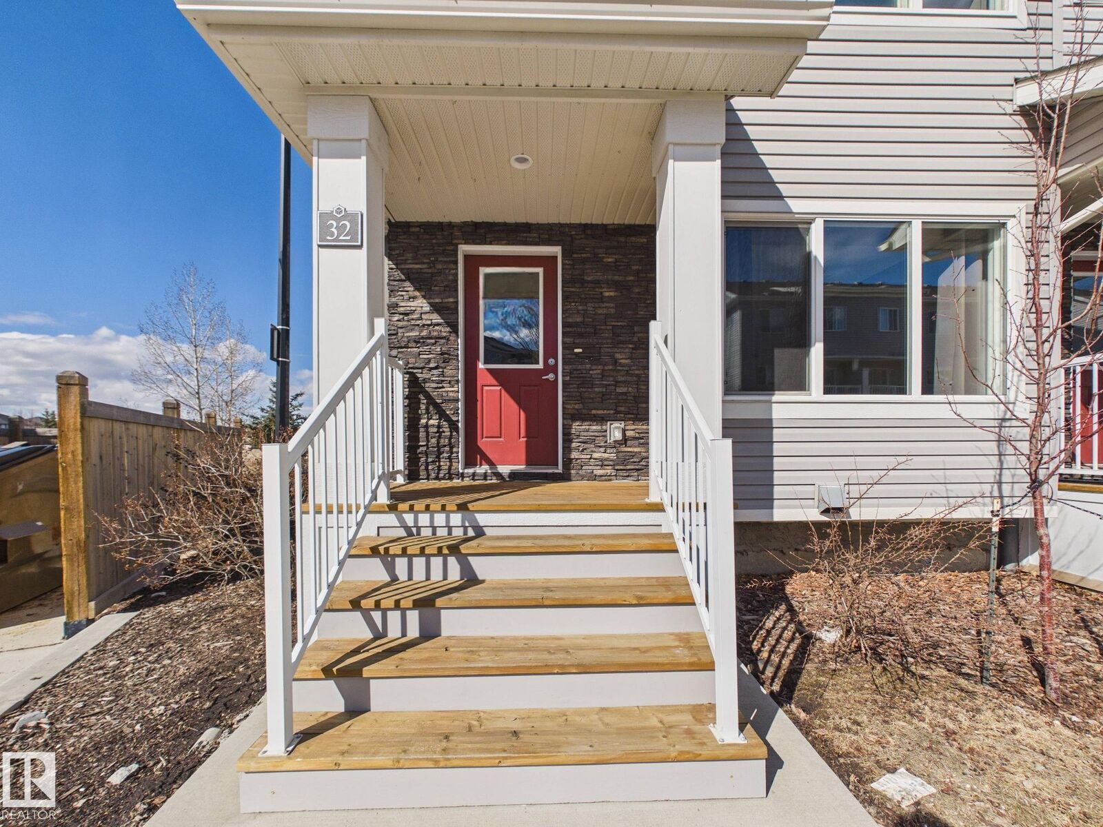 Property Photo:  2121 Haddow Drive NW 32  AB T6R 0W6 