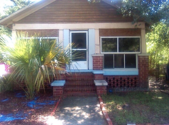 Property Photo:  1020 Stonewall Street  GA 31520 