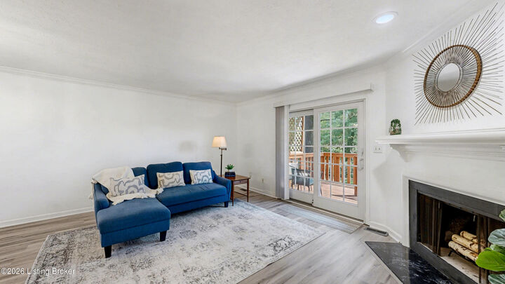 Property Photo:  24 Gardiner Ct  KY 40205 