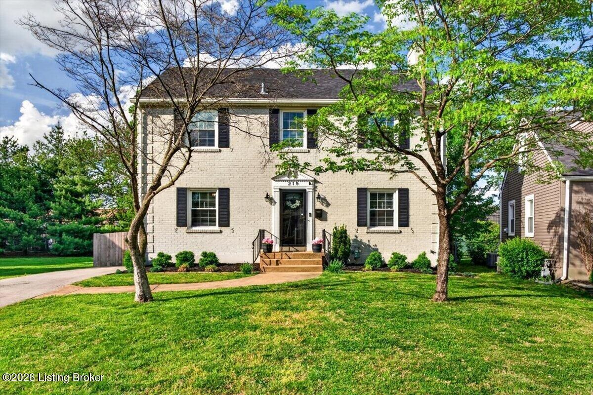 Property Photo: 219 Norbourne Blvd KY 40207
