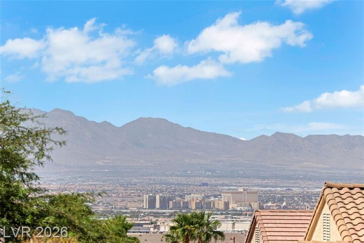 Property Photo:  2025 Wildwood Lake Street  NV 89052 
