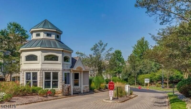 Property Photo: 216 Edmonton Ct NJ 07039