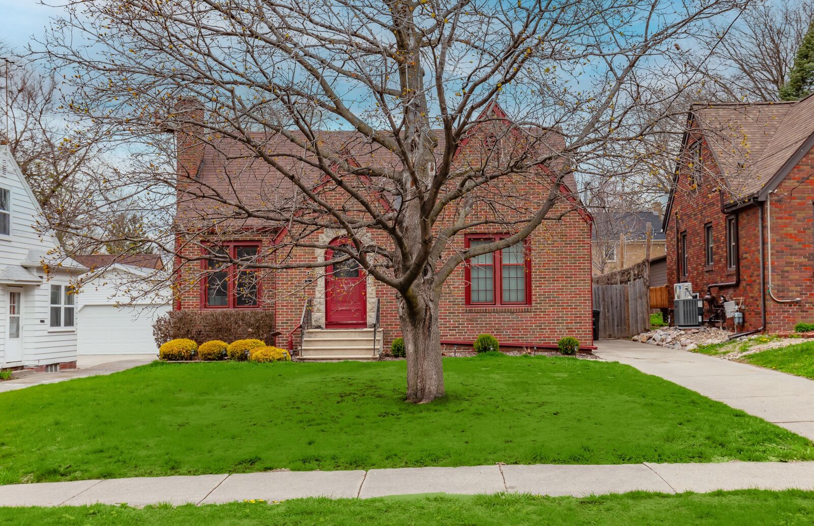 Property Photo:  4217 Franklin Avenue  IA 50310 