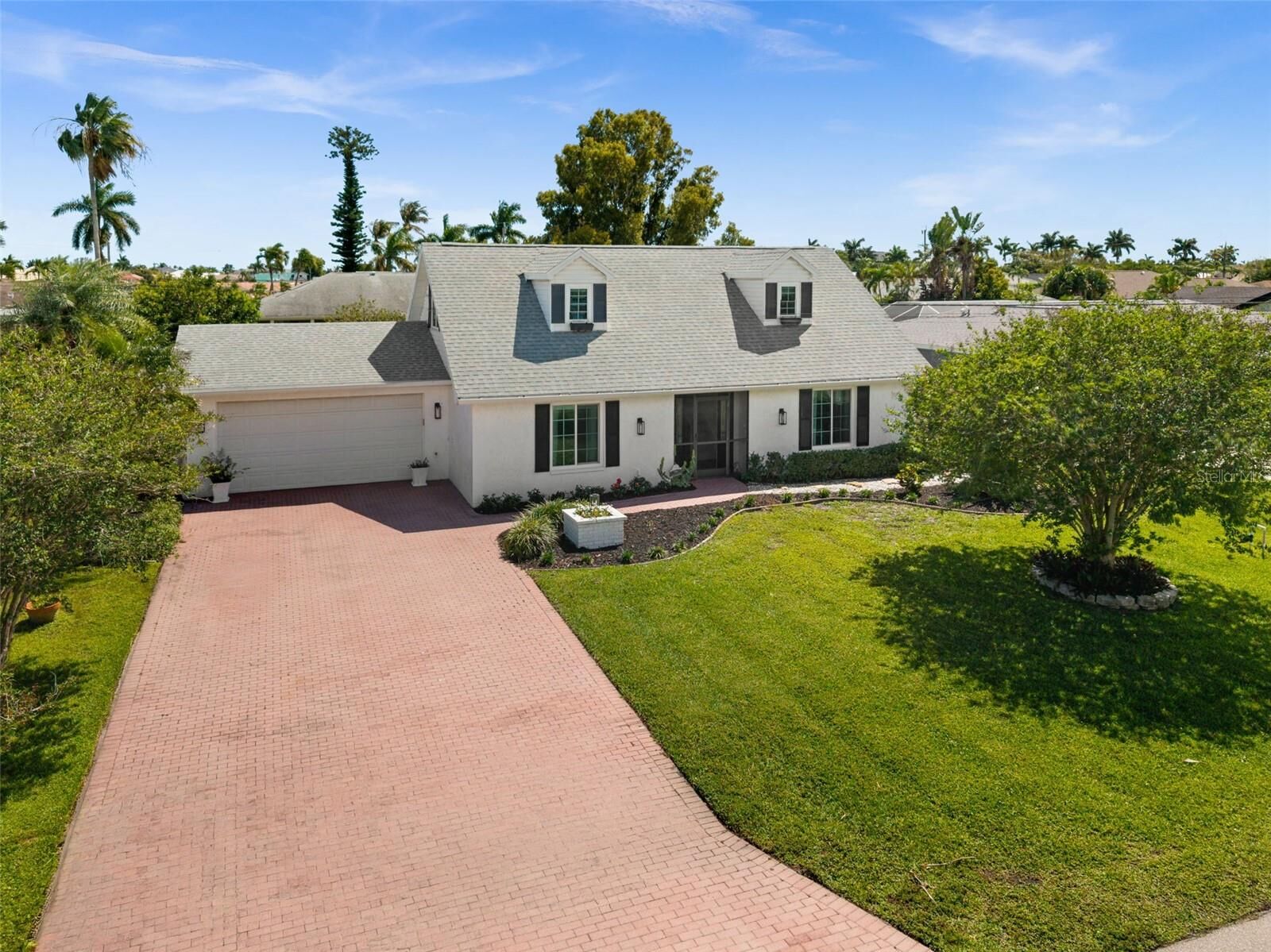 Property Photo:  706 SW 51st  Street Terrace  FL 33914 