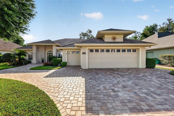 Property Photo:  1880 Edgewater Drive  FL 32757 