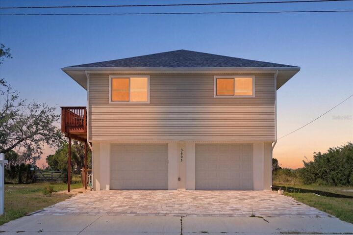 Property Photo:  3605 Eagle Nest Drive  FL 34607 