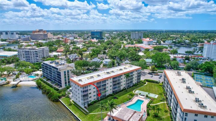 Property Photo: 1600 1st Avenue W 102A FL 34205