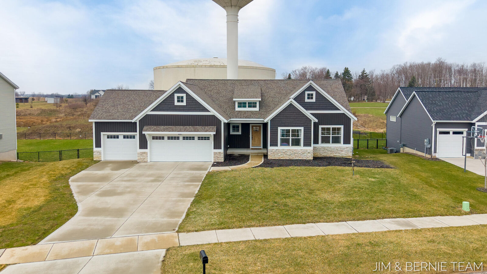 Property Photo:  8367 Bauer Ridge Avenue  MI 49428 