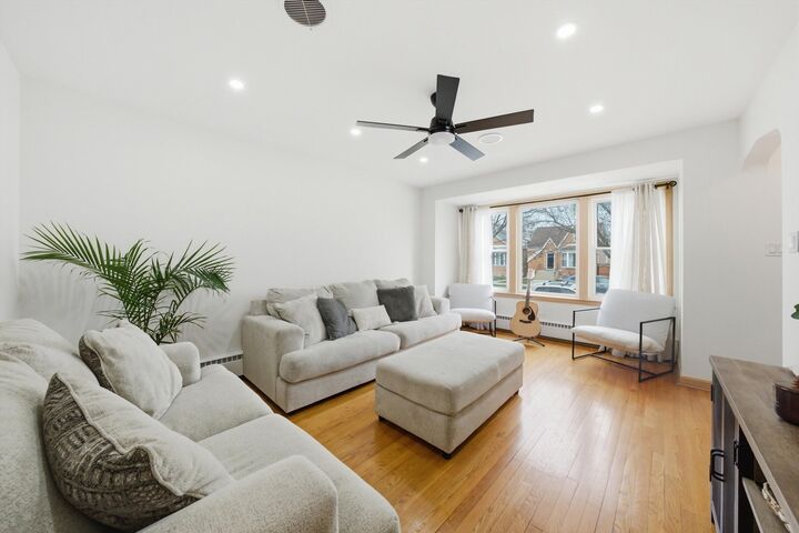Property Photo:  5748 S Kenneth Avenue  IL 60629 