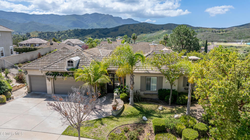 Property Photo:  4290 Via Gabriella  CA 91320 