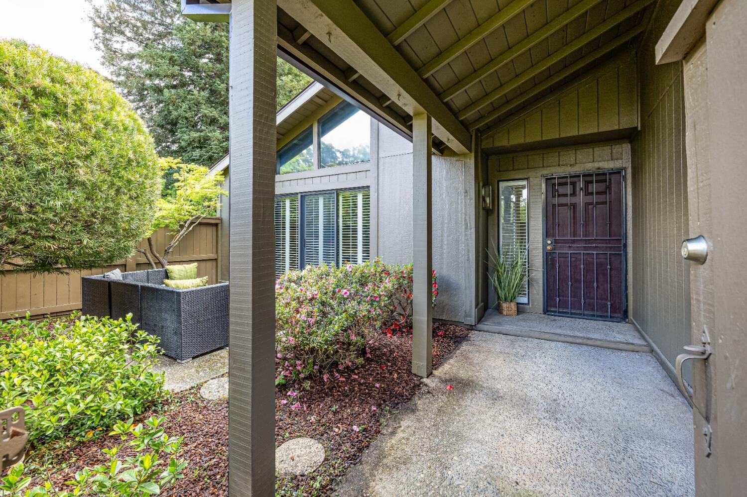 Property Photo: 413 E Ranch Road CA 95825