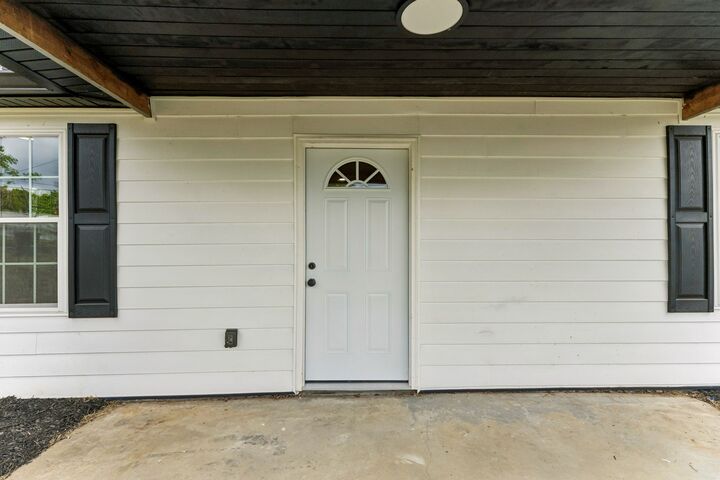 Property Photo:  330 W Washington St  TN 38478 