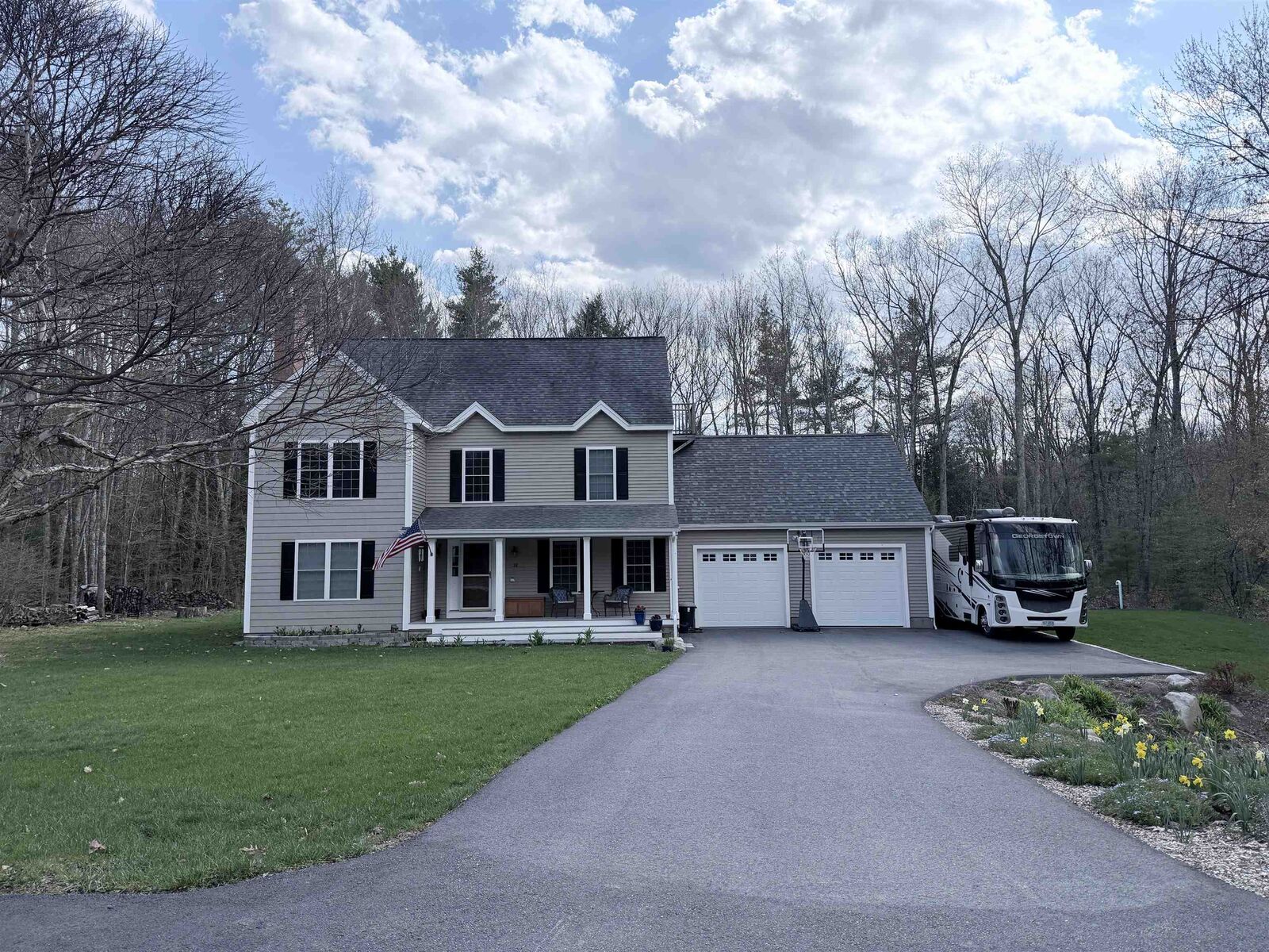 Property Photo:  28 Fieldstone Drive  NH 03820 
